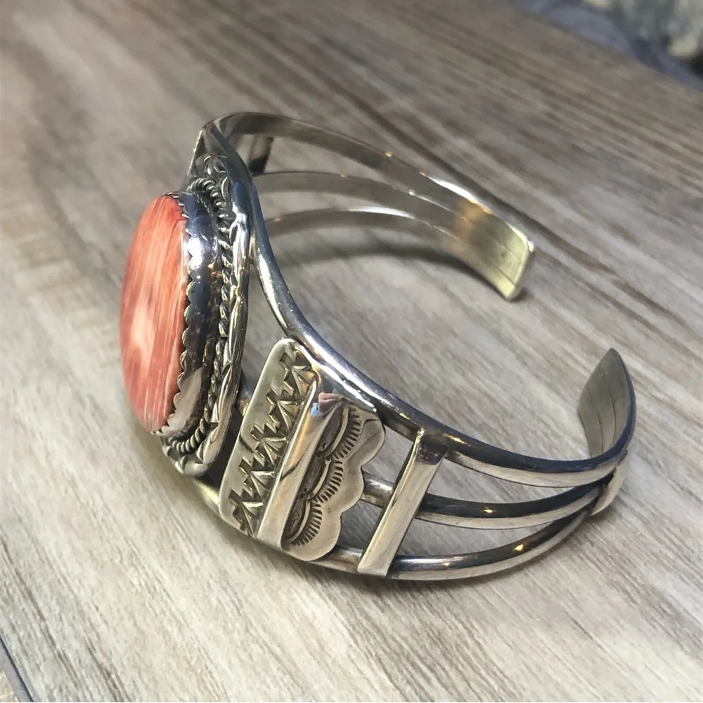 ❤️Red Spiny Oyster Sterling Cuff Bracelet - Picture 6 of 10